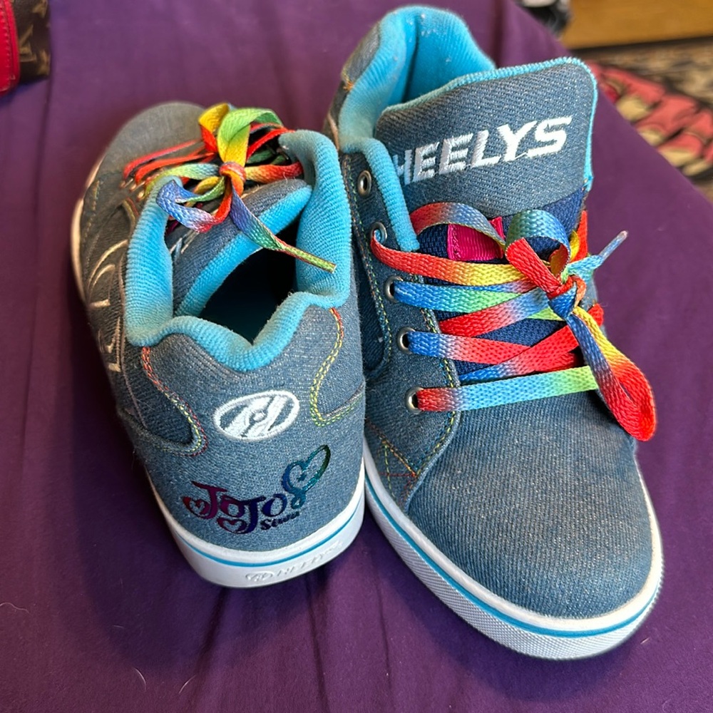 jojo siwa heelys